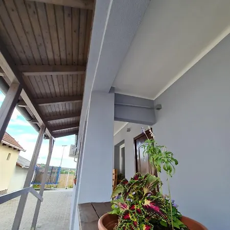 Borostyan Pihenohaz Guest house Egerszalok